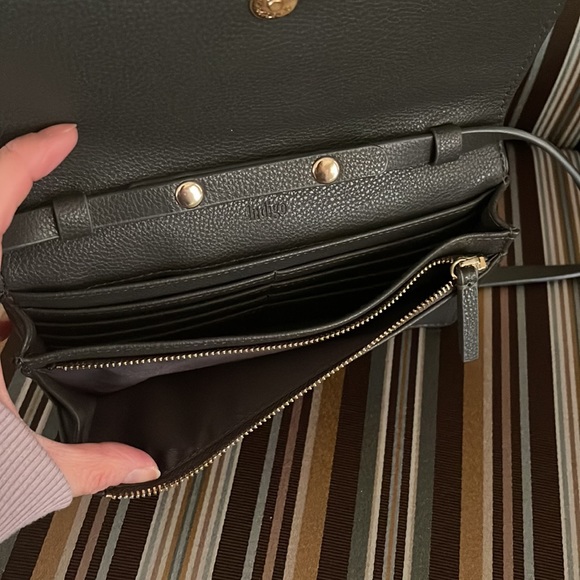 - New without tag crossbody wallet purse - Picture 5 of 13